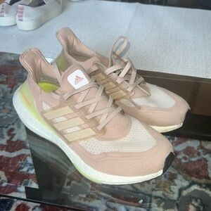 USED!Adidas Running Ultraboost 21 Orchid Tint Violet gym 9.5/391/2Women 7.5 men